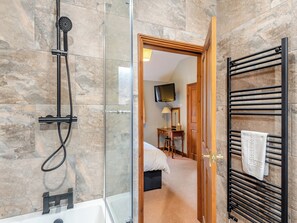 Towels - Oak Cottage - UK45576 (Louth)
