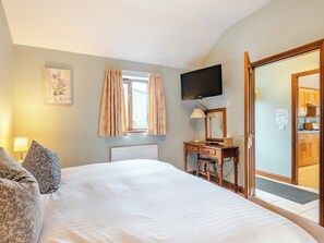 2 bedrooms, bed sheets, wheelchair access