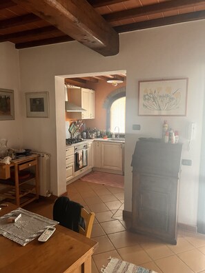 Réfrigérateur, four, plaque de cuisson, lave-vaisselle