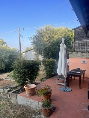Terrace/patio - Chalet for romantic getaways in the heart of Tuscany and Chianti (Toscana)