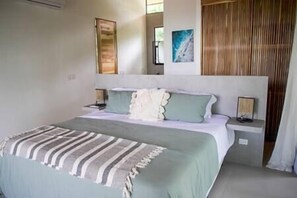 5 室のベッドルーム、旅行用ベビーベッド、WiFi、ベッドシーツ