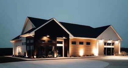 Studio Loft great location just off Hwy 20.