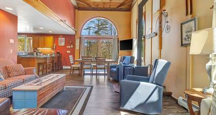 Stratton; 6 min. King beds. Pool Table. Wood Stove. Dog friendly
