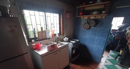 Hostal Lila, Casa Entera por 8+
Con Jardin y estacionamiento.