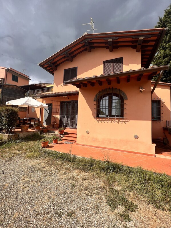 Exterior - 3 bedroom private vacation home in tuscany (Toscana)