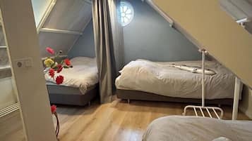 1 habitación, escritorio, wifi y ropa de cama