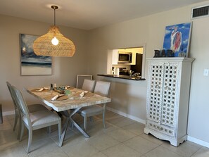 Dining - New lower monthly rates! December 2025, January and April 2026 (Fort Myers Beach)