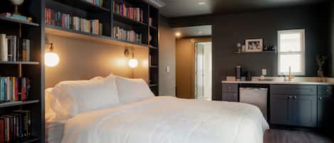 Classic Room, 1 King Bed | 1 bedroom, down comforters, memory foam beds, individually decorated