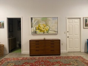 Interior - Take it easy at this unique and tranquil getaway in the countryside (Sebastopol)