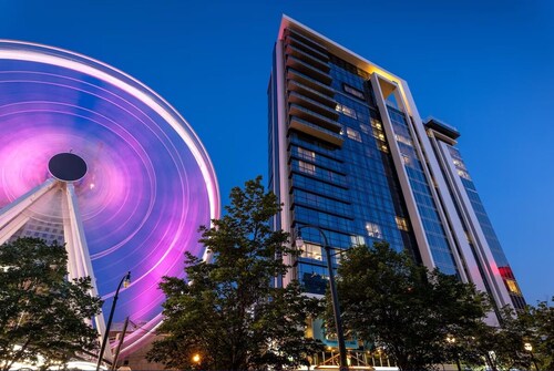 1Bed/1Bath New Resort in Downtown Atlanta Near Centennial Olympic Park!
