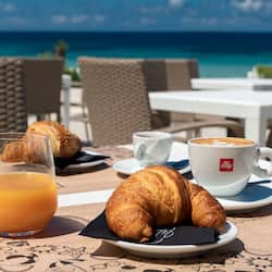 Daily cooked-to-order breakfast for a fee