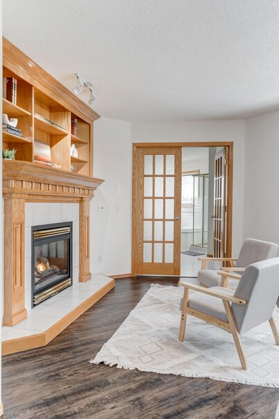 Coral Springs Lakefront Retreat