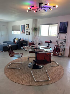 Interior - Serenity Now / Spa+Outdoor Shower+Hammocks+RV h/up (Landers)