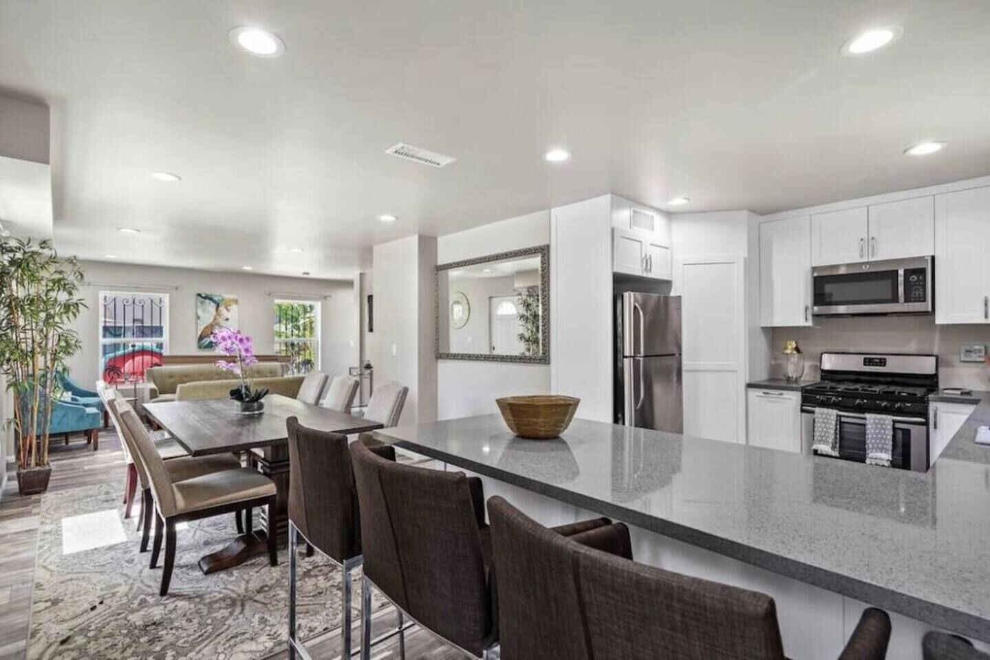 Spacious family home private entry near six flags