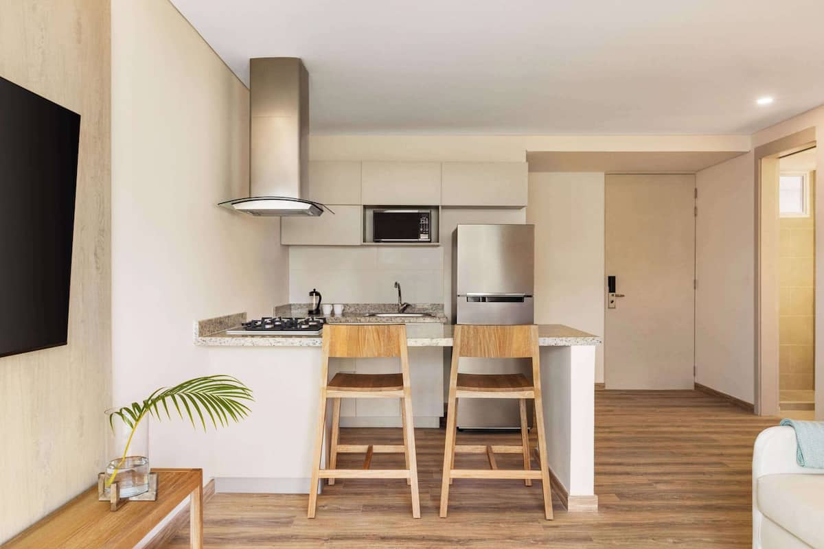 in-room safe, laptop workspace, soundproofing, free wifi