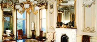 Historic Home in the West End. Private Parking.