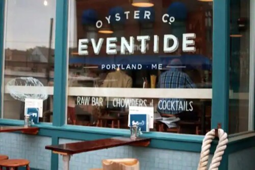 Modern & Sunny House Steps from the Promenade. Private Parking!