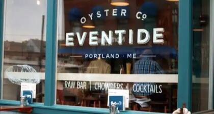 Modern & Sunny House Steps from the Promenade. Private Parking!