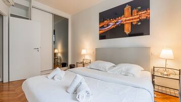 2 bedrooms, iron/ironing board, free WiFi, bed sheets