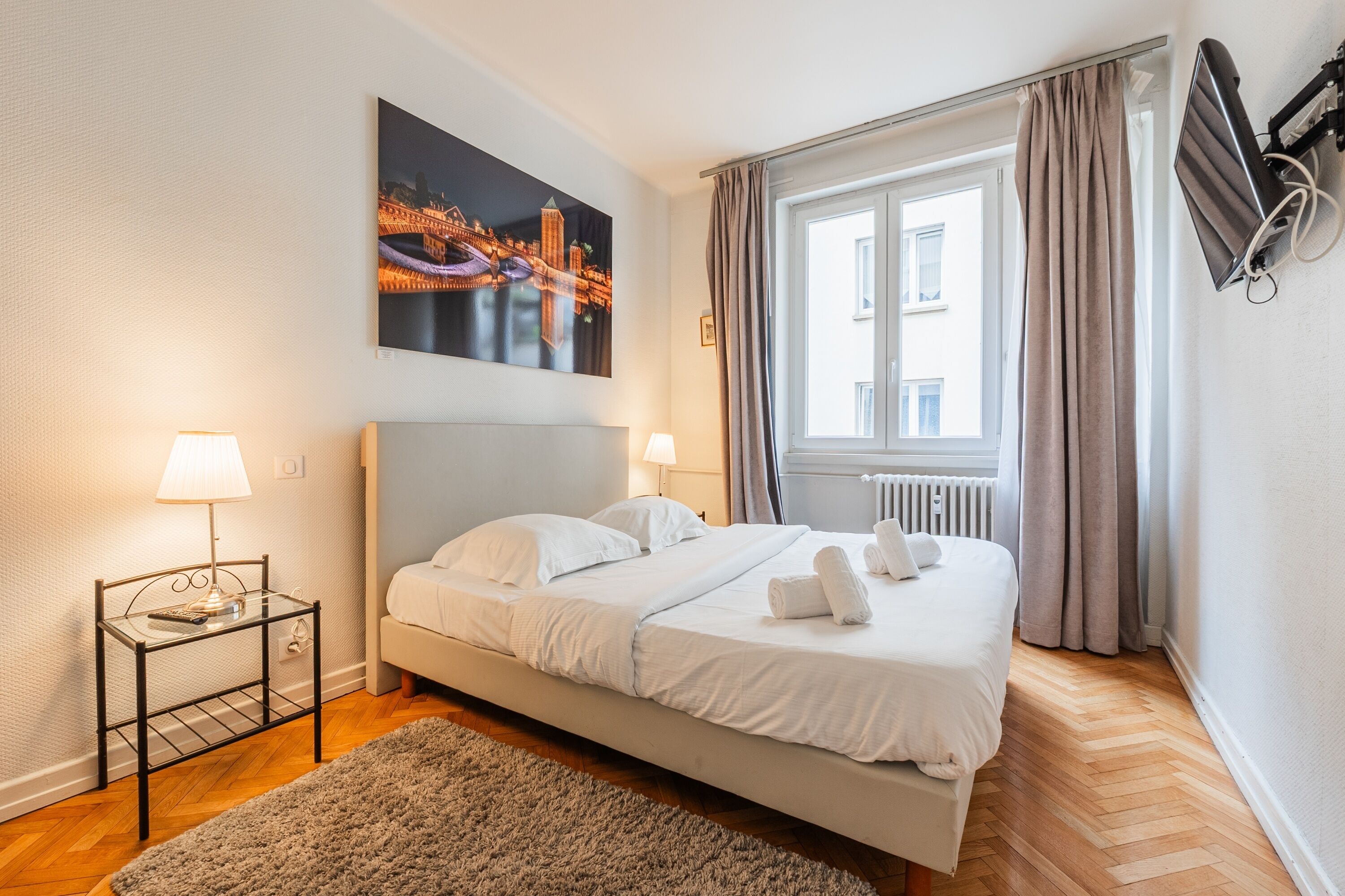 2 chambres, fer et planche à repasser, Wi-Fi gratuit, draps fournis