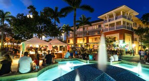 A heated pool - Jupiter Palms Oasis | Luxe Pool/Spa Table Tennis! (Jupiter)