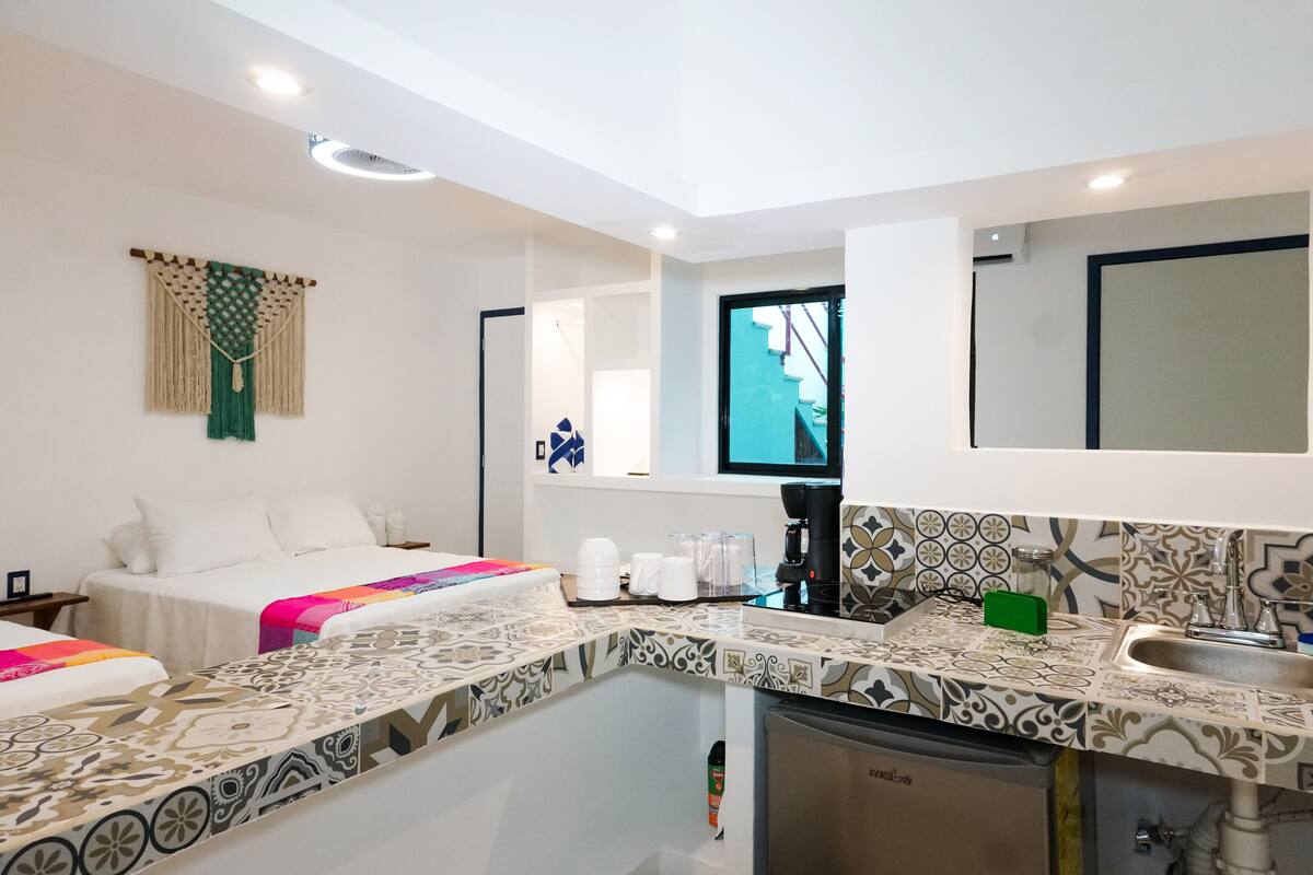 Family Two Double Beds | 1 ห้องนอน, ผ้าม่านกันแสง, ห้องเก็บเสียง, Wi-Fi ฟรี