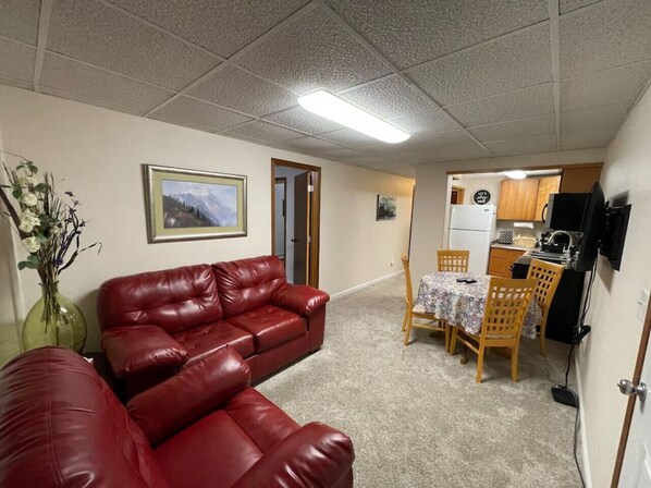 Smart TV - 305 2bd Lower · Moose 2 bedroom lower, close to downtown (Fairbanks)