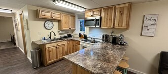 303 2bd lower · Vintage 2 bedroom close to downtown and river walk