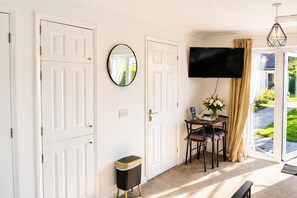 Interior - Lodge 6 - Lytton Tree Lodge - Reydon (Reydon)