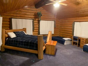 3 soverom, skrivebord, strykejern/-brett og wi-fi