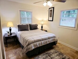 2 chambres, bureau, fer et planche à repasser, Wi-Fi gratuit