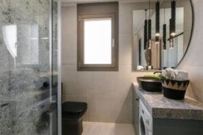 Shower - APARKTION3 (Lixouri)