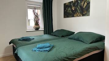 2 bedrooms, WiFi, bed sheets