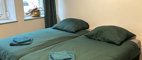 2 bedrooms, WiFi, bed sheets