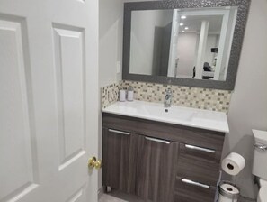 Eco-friendly toiletries, towels, soap, shampoo