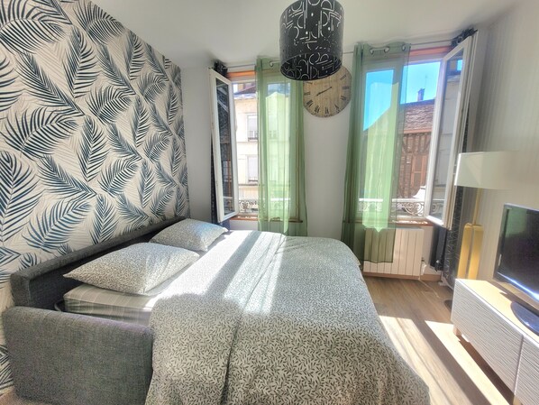 1 多间卧室、熨斗/熨衣板、WiFi、床单