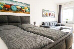 1 slaapkamer, een strijkplank/strijkijzer, gratis wifi, beddengoed