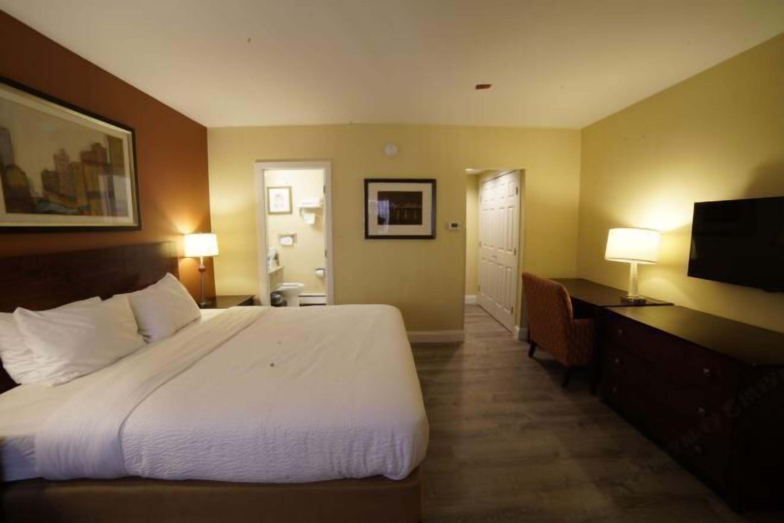 Minibar, Schreibtisch, laptopgeeigneter Arbeitsplatz