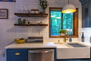 Fridge, microwave, oven, stovetop - Poconos Retreat: Hot Tub, Game Room, Lakes, BBQ, Fire Pit & Family Fun (Pocono Lake)