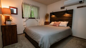 3 Schlafzimmer, Schreibtisch, Bügeleisen/Bügelbrett, Reisekinderbett