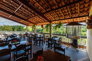 Coffee and/or coffee maker - Hotel Morro de Santo Agostinho  (Serra Negra)