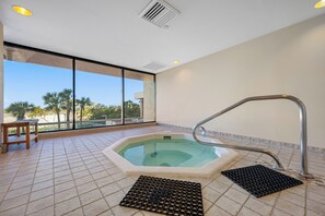 Interior - CBC 2-11B - Beachfront Beauty! (Clearwater Beach)