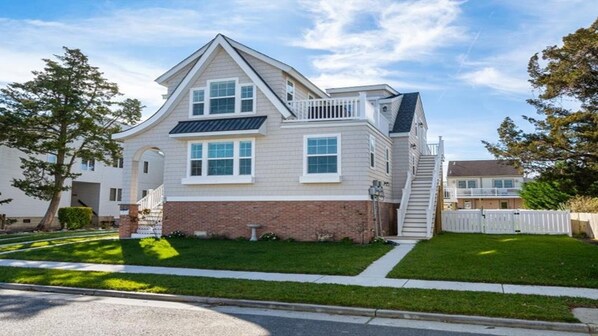 Exterior - Perfect Location for a fabulous stay at the beach! (Stone Harbor)