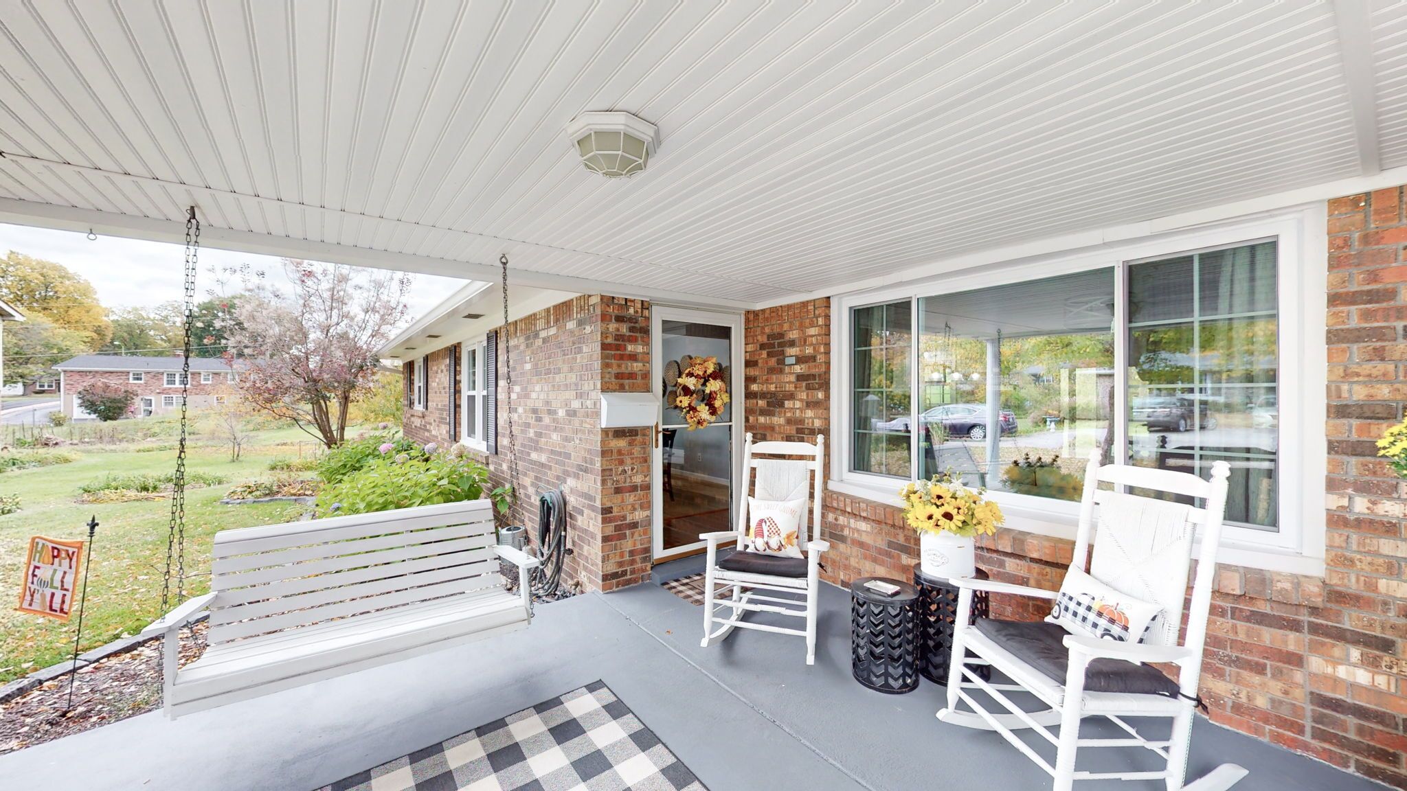 Encounter the Bluegrass & relax comfortably