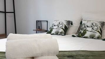1 bedroom, soundproofing, travel crib, free WiFi