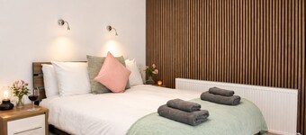 Lodge 2 - Lytton Tree Lodge