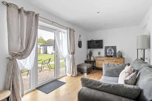 Holiday Lodges just 1 mile from Southwold with ample parking and garden area.