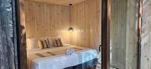Literie de qualité supérieure, draps fournis
