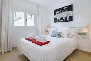 2 bedrooms, iron/ironing board, free WiFi, bed sheets - Casa Anzuelo, with Balcony Puerto del Carmen (Puerto del Carmen)