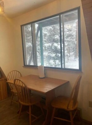 Dining - Cozy Cabin (Cimarron)